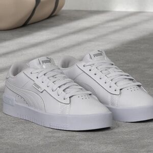 Puma Jada White Sneaker - size 6